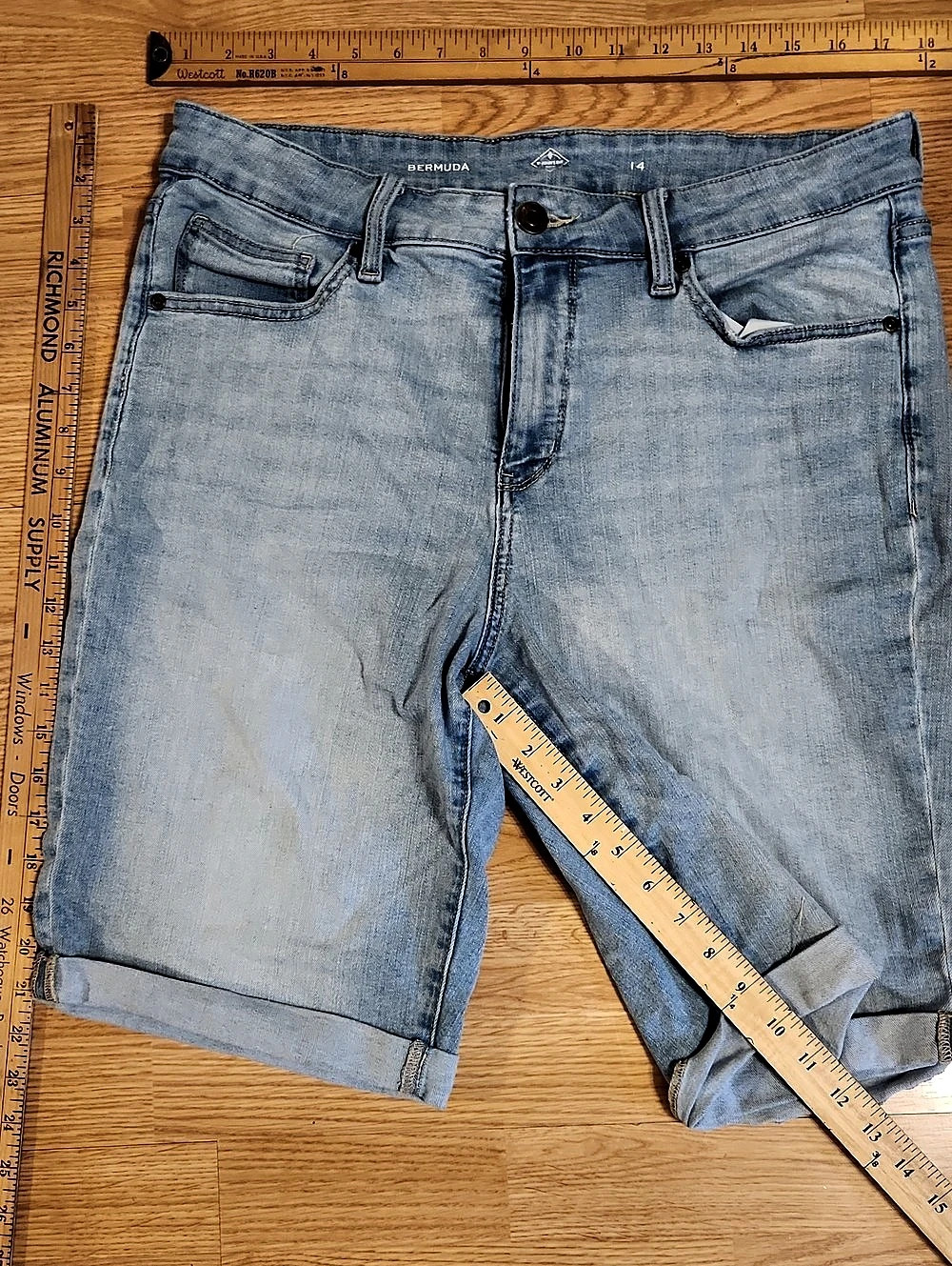 St. John's Bay Bermuda Denim Shorts Women's Blue Size 14